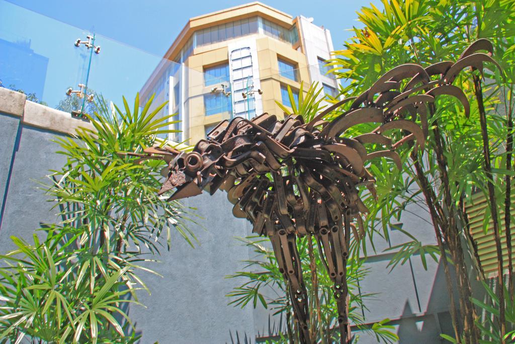 Colombo Court Hotel & Spa Buitenkant foto