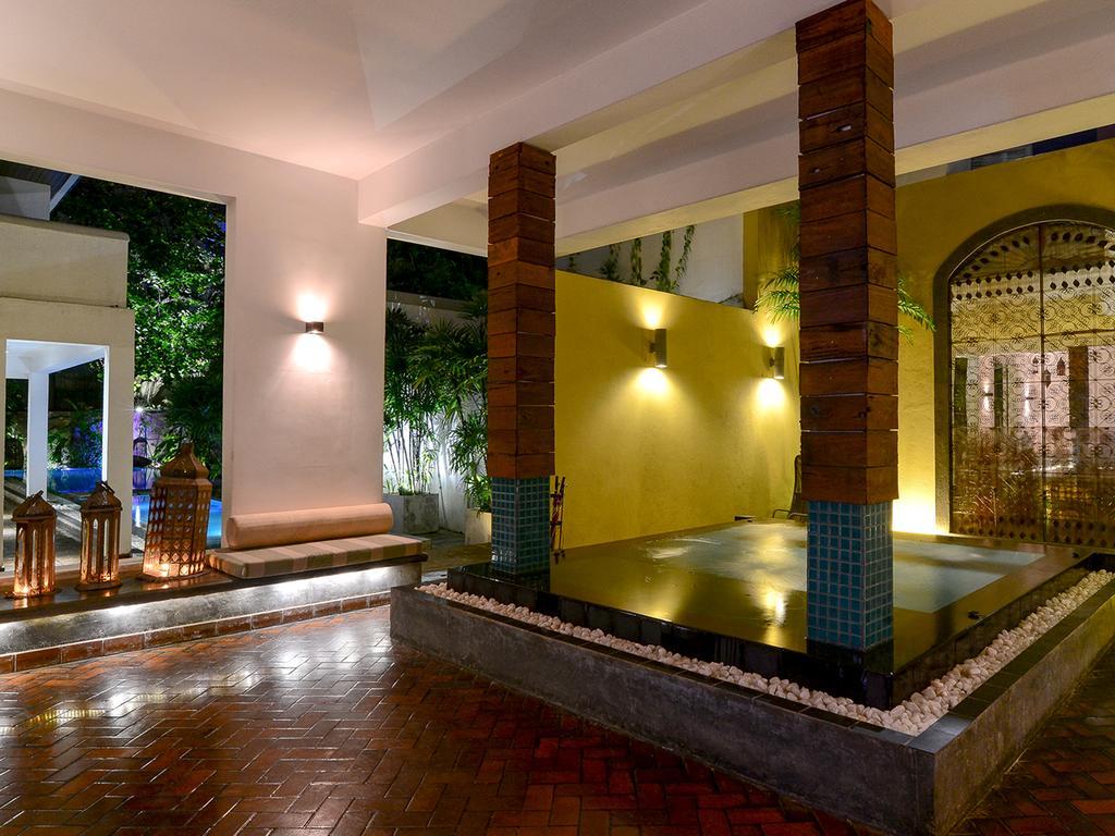 Colombo Court Hotel & Spa Buitenkant foto